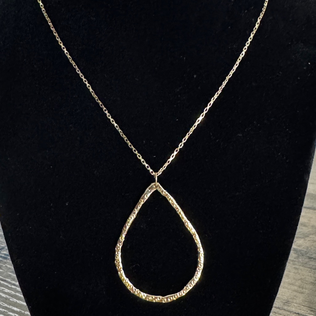Serefina Anthropologie Gold Necklace With Tear Drop Pendant 19$